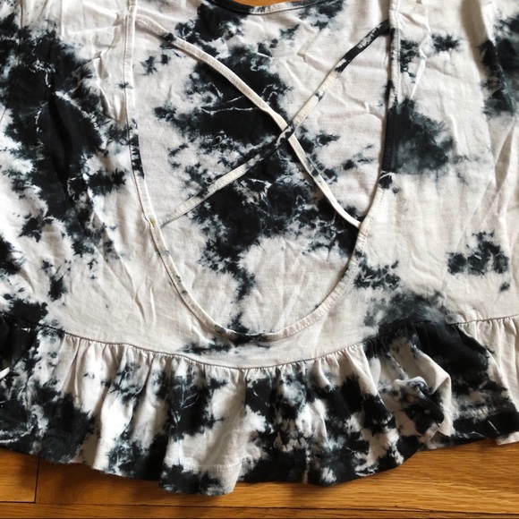 LF Tie Dye Backless T-shirt - Picture 3 of 3